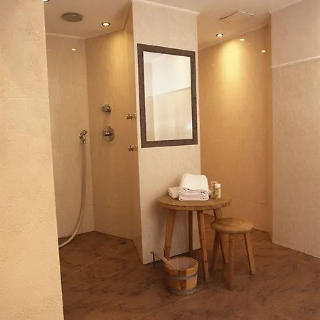St Hubert Hotel 3*