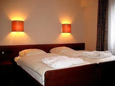 St Hubert Hotel 3*